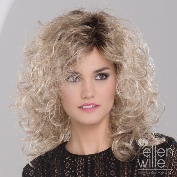 Peruca creata Lola more
